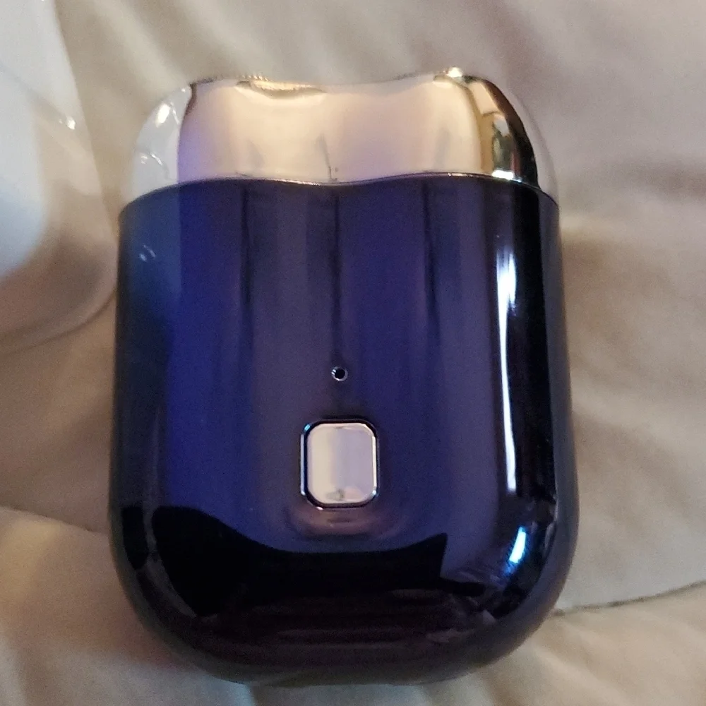 Mini Shaver - Black and Silver Travel
